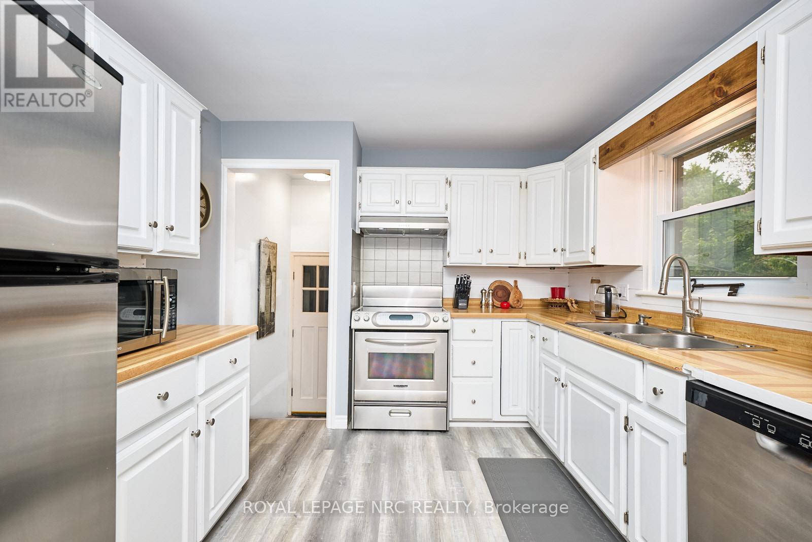 












439 BELLEVIEW BOULEVARD

,
Fort Erie (Ridgeway),




Ontario
L0S1N0

