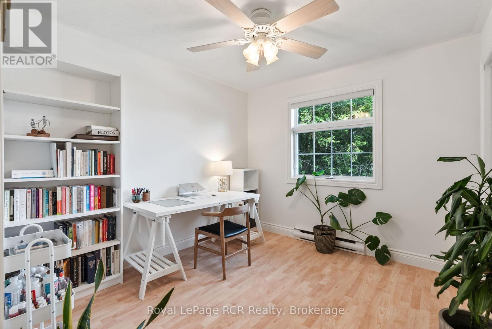 












107 THOMAS STREET

,
Brockton,




Ontario
N0G2V0

