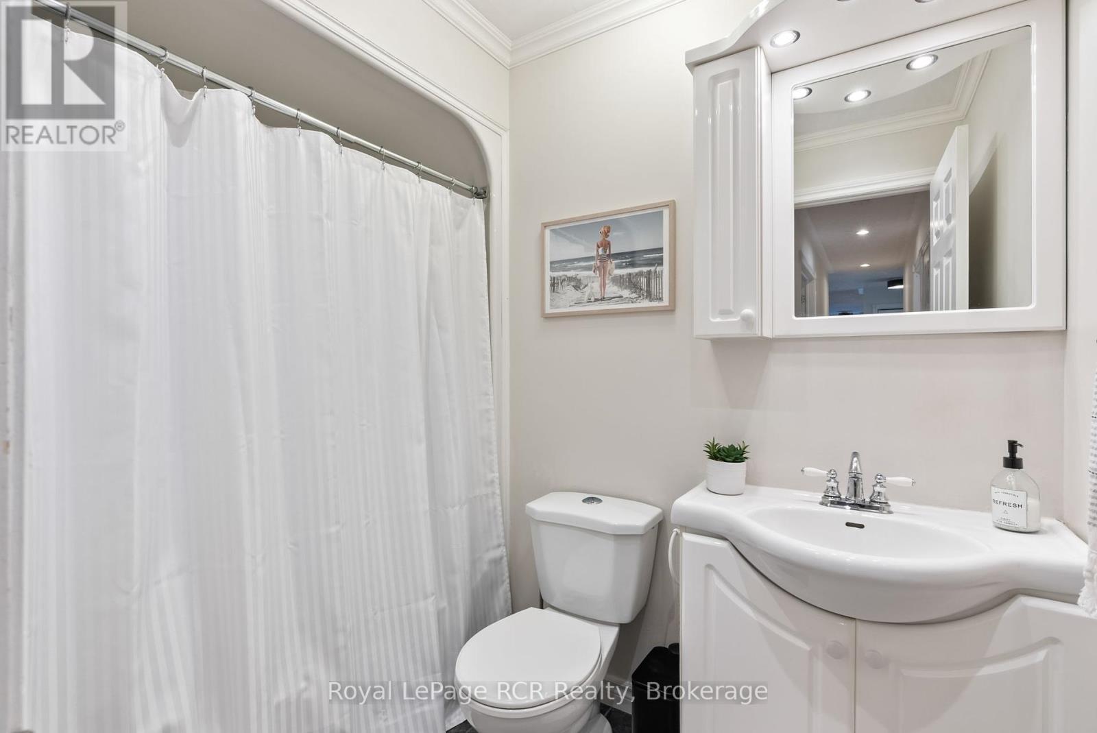 












107 THOMAS STREET

,
Brockton,




Ontario
N0G2V0

