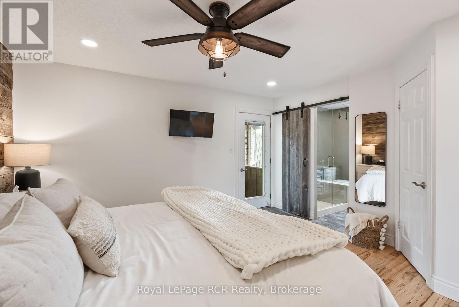 












107 THOMAS STREET

,
Brockton,




Ontario
N0G2V0

