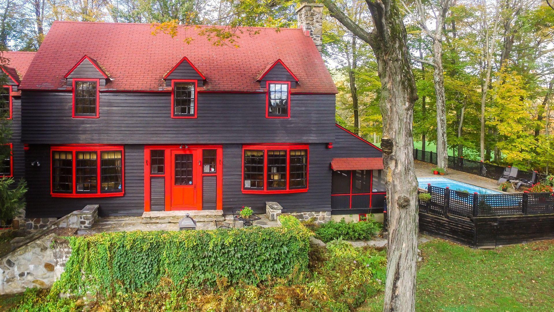









338


Ch. des Critiques

,
Montebello,




QC
J0V1L0

