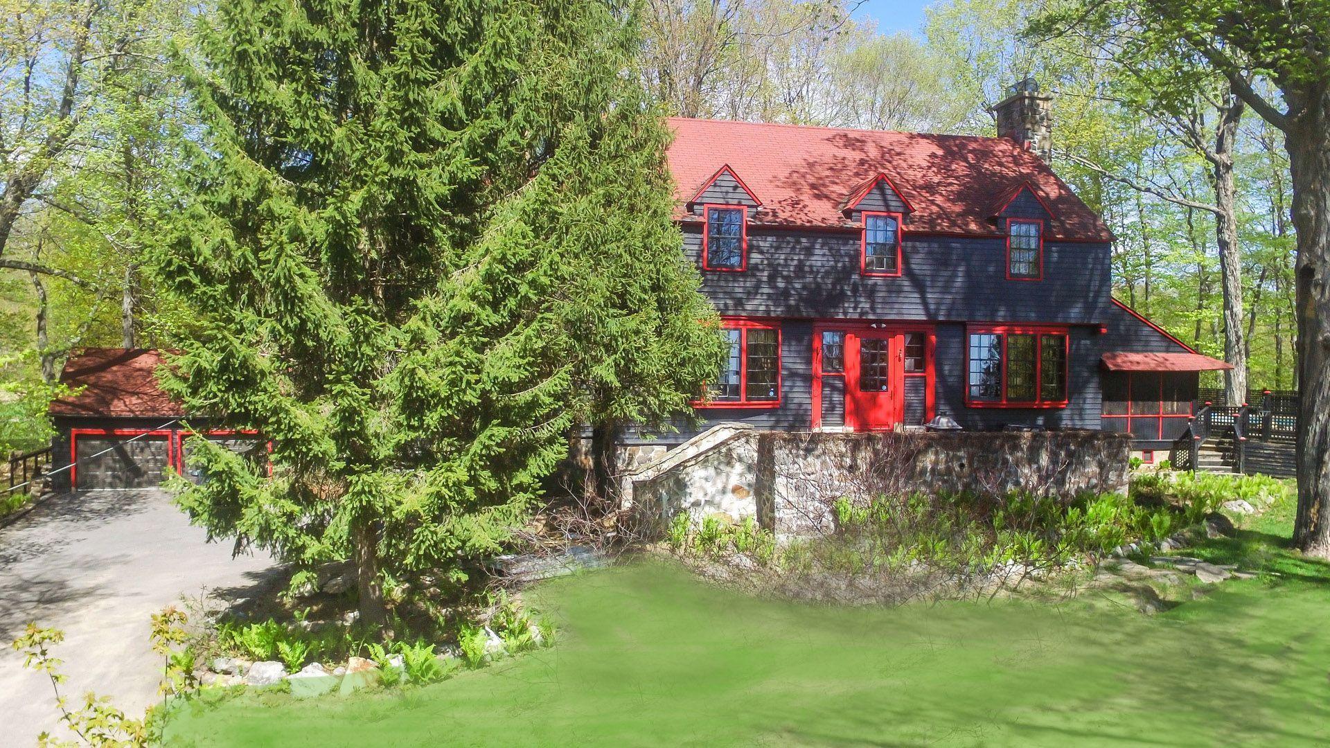 









338


Ch. des Critiques

,
Montebello,




QC
J0V1L0

