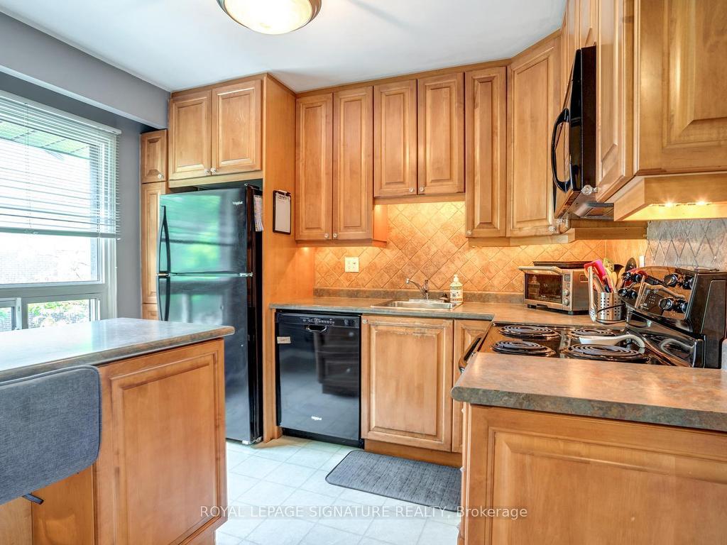 









11


Plaisance

Road, 12,
Richmond Hill,




ON
L4C 5H1

