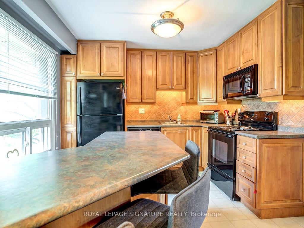 









11


Plaisance

Road, 12,
Richmond Hill,




ON
L4C 5H1

