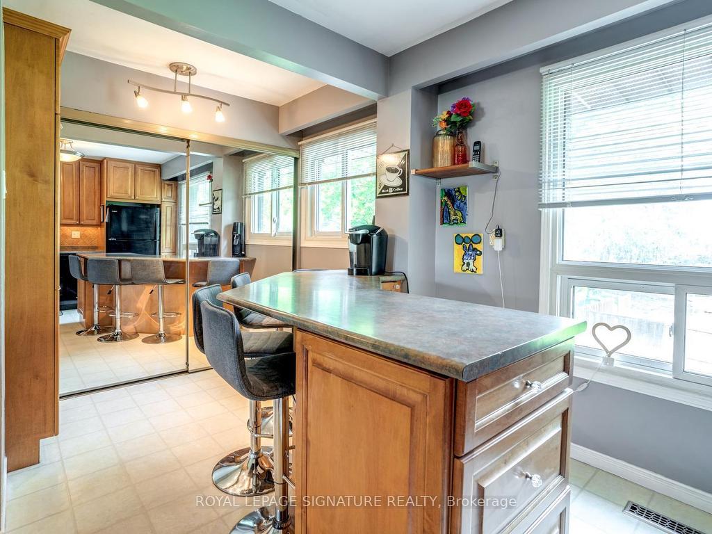 









11


Plaisance

Road, 12,
Richmond Hill,




ON
L4C 5H1

