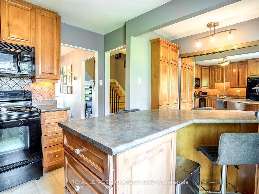 









11


Plaisance

Road, 12,
Richmond Hill,




ON
L4C 5H1

