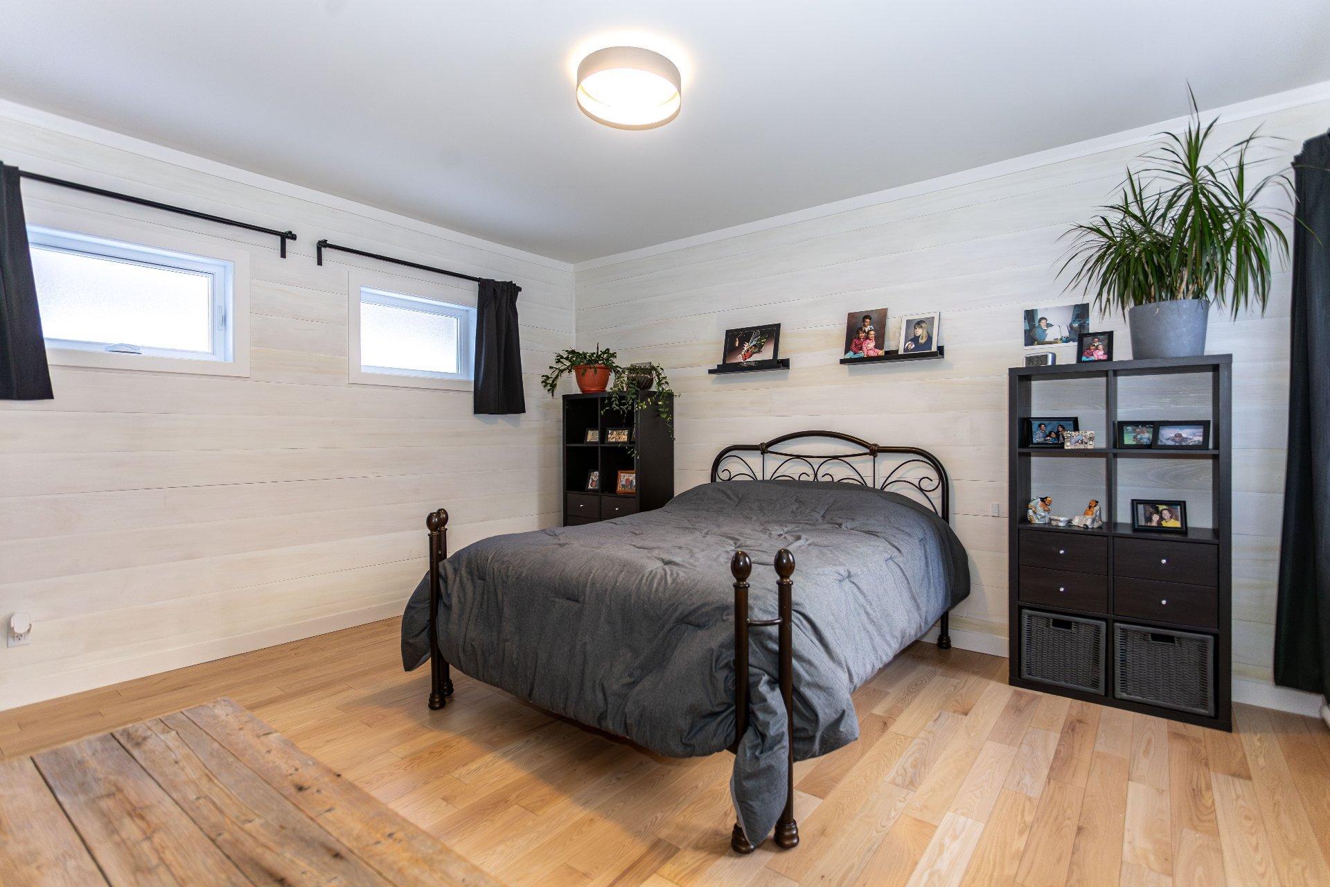 









100


Rue Léo-Paul-Trudel

,
Shawinigan,




QC
G0X2V0

