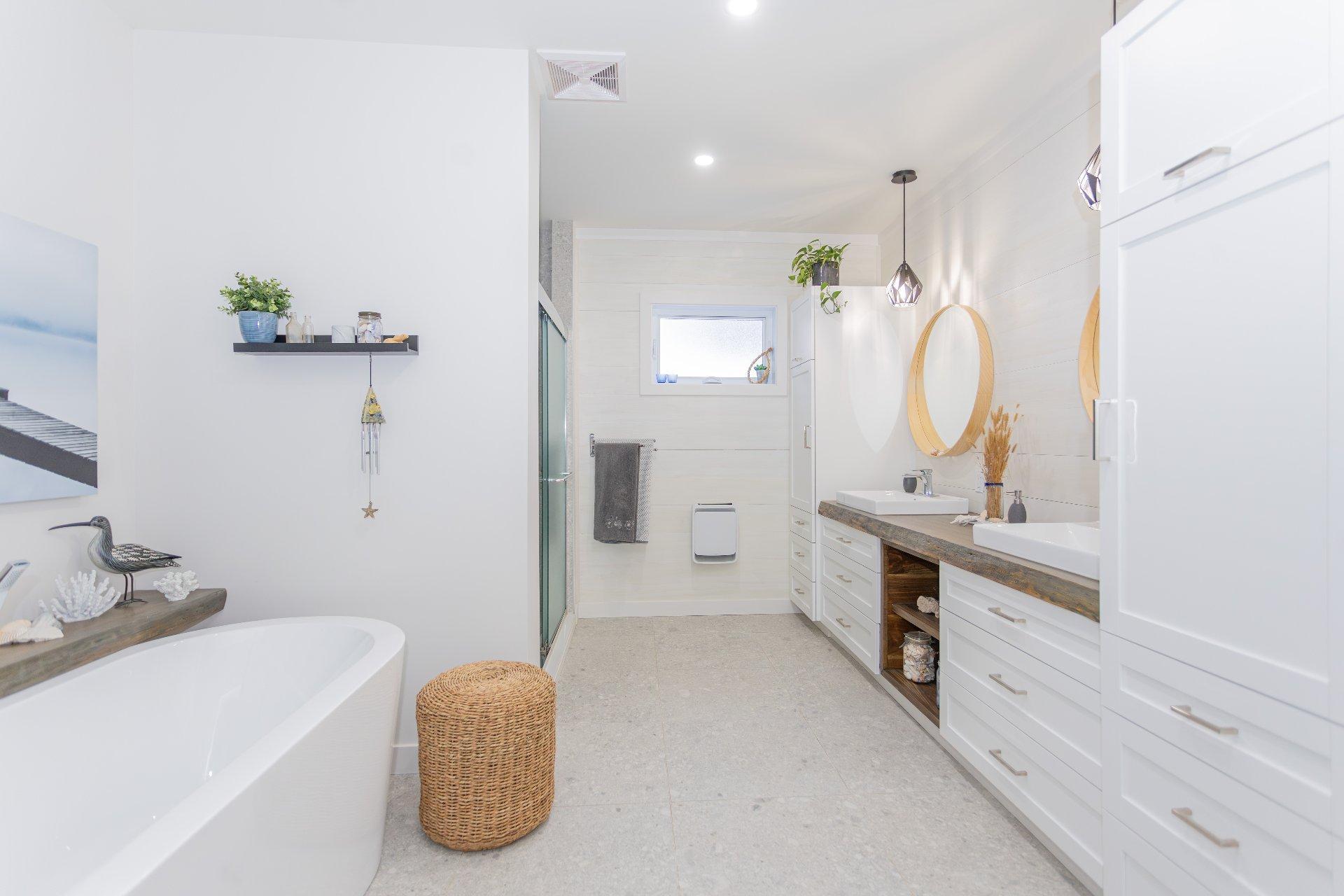 









100


Rue Léo-Paul-Trudel

,
Shawinigan,




QC
G0X2V0

