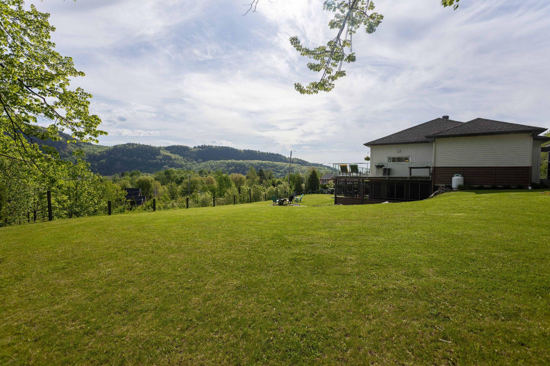 









100


Rue Léo-Paul-Trudel

,
Shawinigan,




QC
G0X2V0

