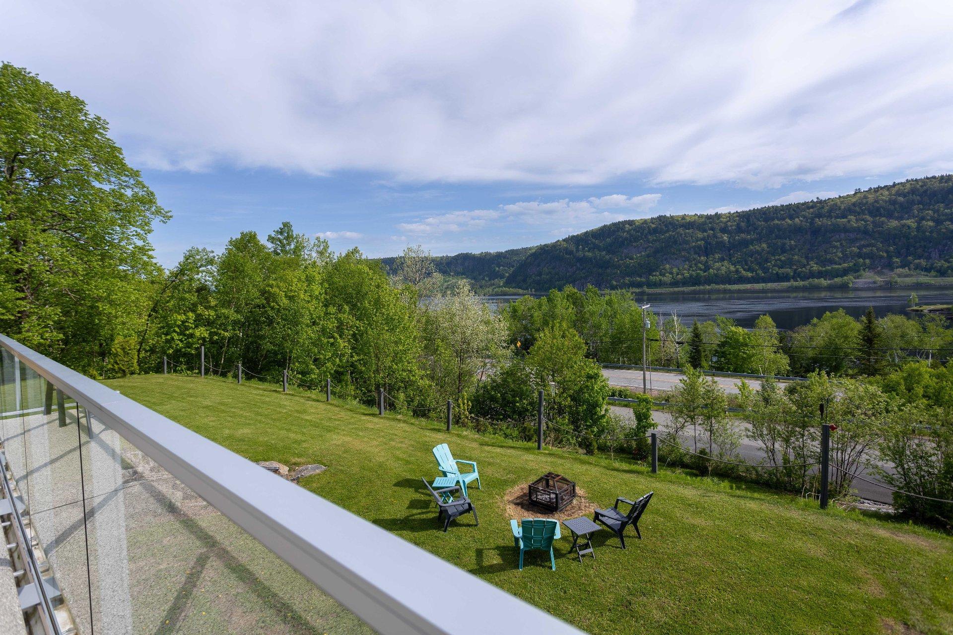 









100


Rue Léo-Paul-Trudel

,
Shawinigan,




QC
G0X2V0

