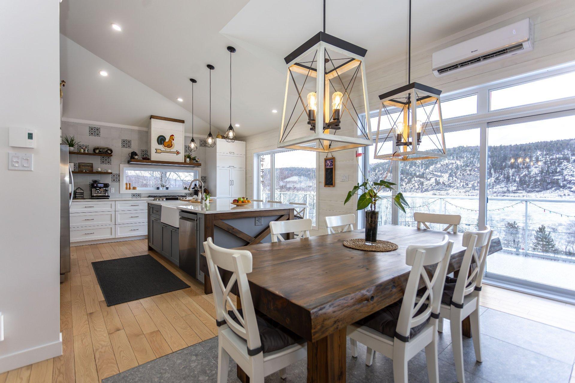 









100


Rue Léo-Paul-Trudel

,
Shawinigan,




QC
G0X2V0

