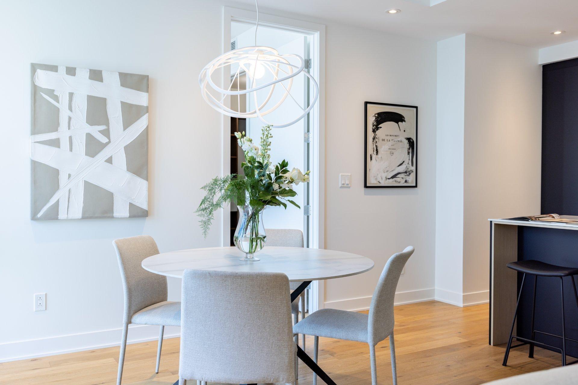 









1020


Rue de la Montagne

, 3703,
Montréal (Ville-Marie),




QC
H3G1V7

