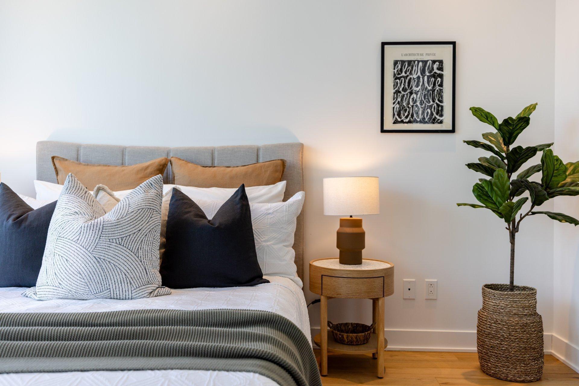 









1020


Rue de la Montagne

, 3703,
Montréal (Ville-Marie),




QC
H3G1V7

