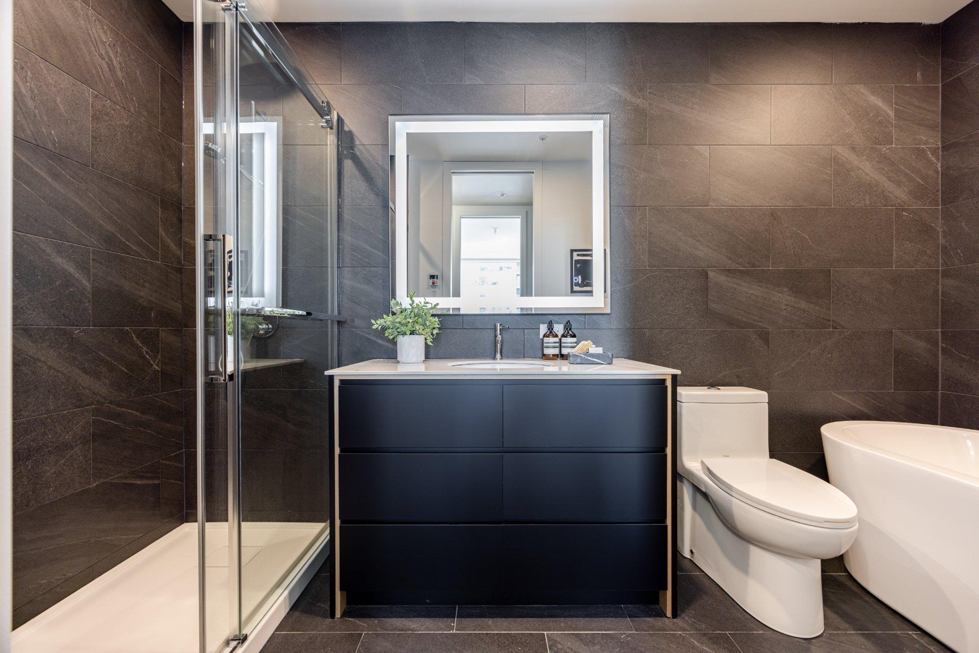 









1020


Rue de la Montagne

, 3703,
Montréal (Ville-Marie),




QC
H3G1V7

