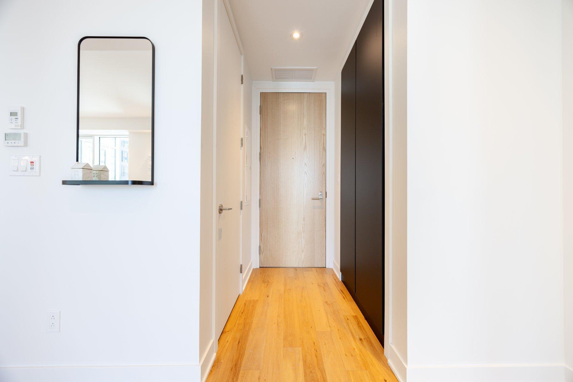 









1020


Rue de la Montagne

, 3703,
Montréal (Ville-Marie),




QC
H3G1V7

