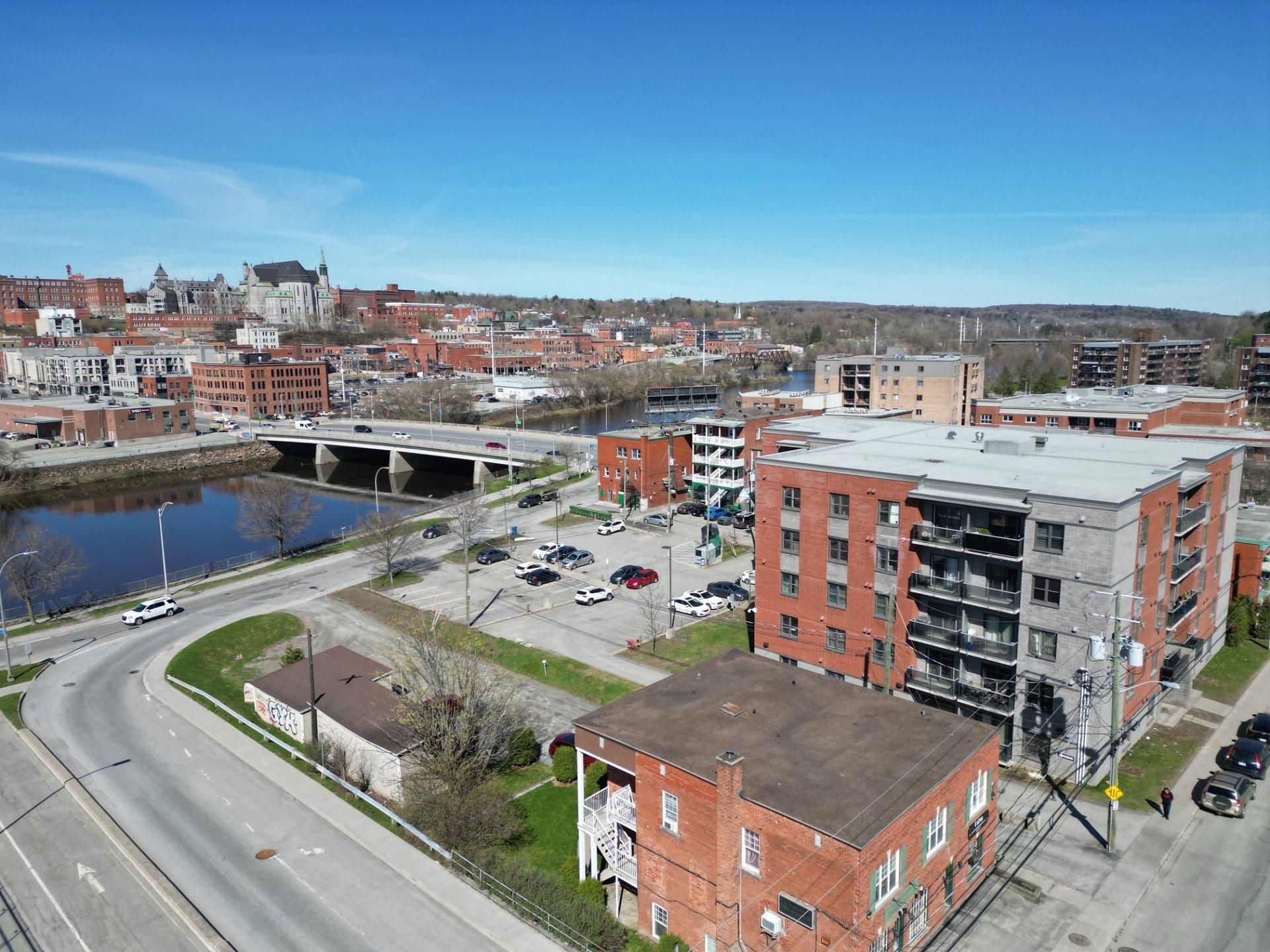 









309


Rue Bowen S.

,
Sherbrooke (Fleurimont),







QC
J1G5K2


