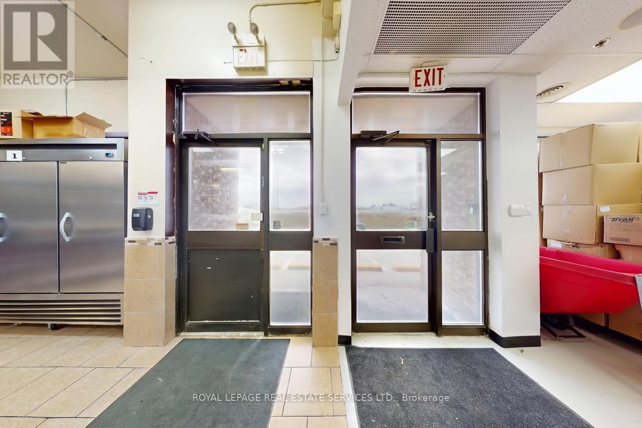 












557 DIXON ROAD

,
Toronto,




Ontario
M9W1A8

