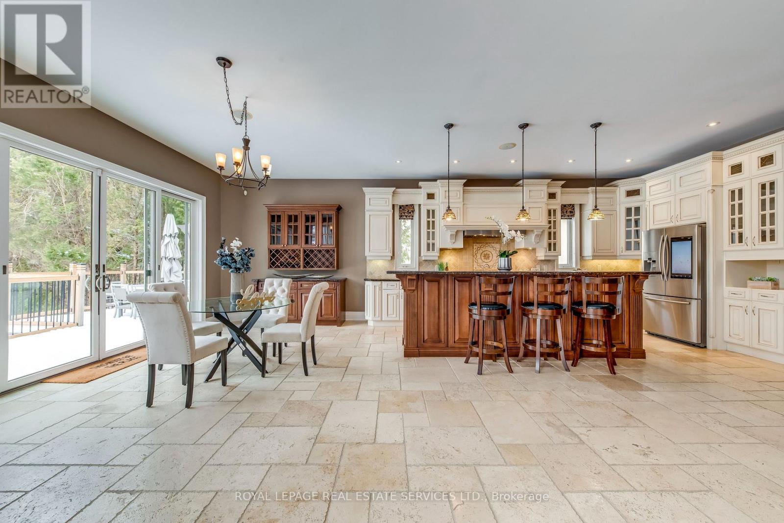 












3341 LAKESHORE ROAD

,
Burlington,




Ontario
L7N1B1

