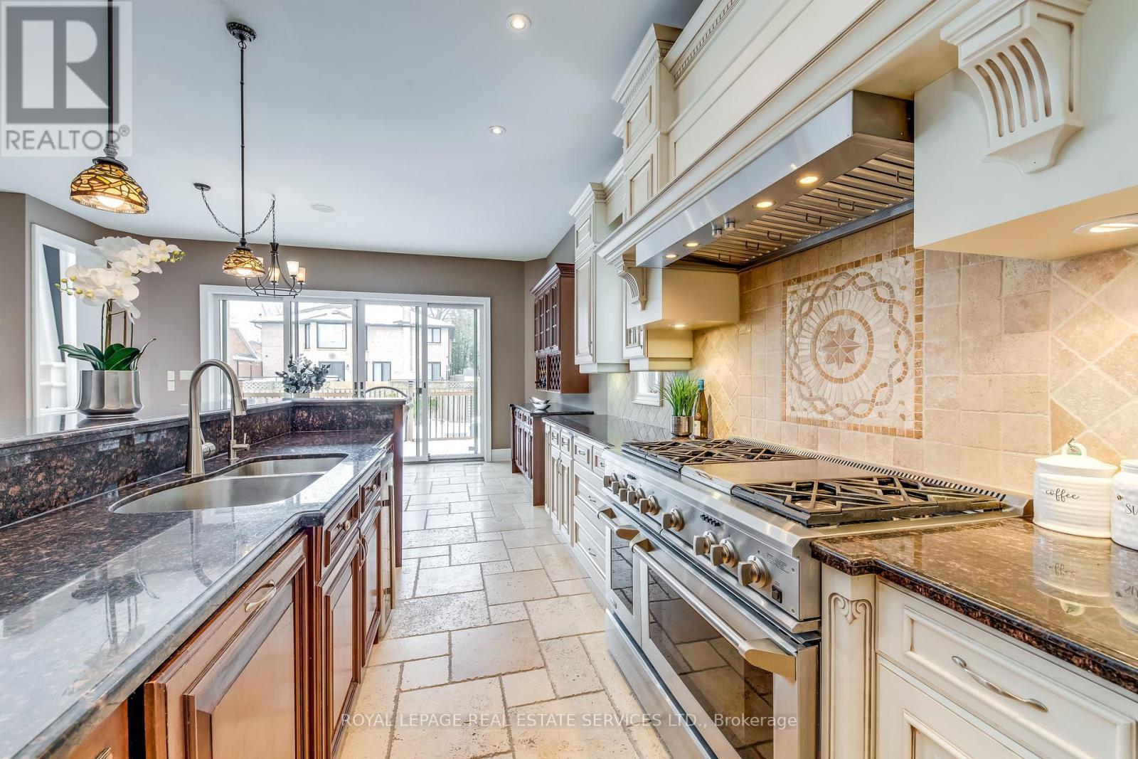 












3341 LAKESHORE ROAD

,
Burlington,




Ontario
L7N1B1

