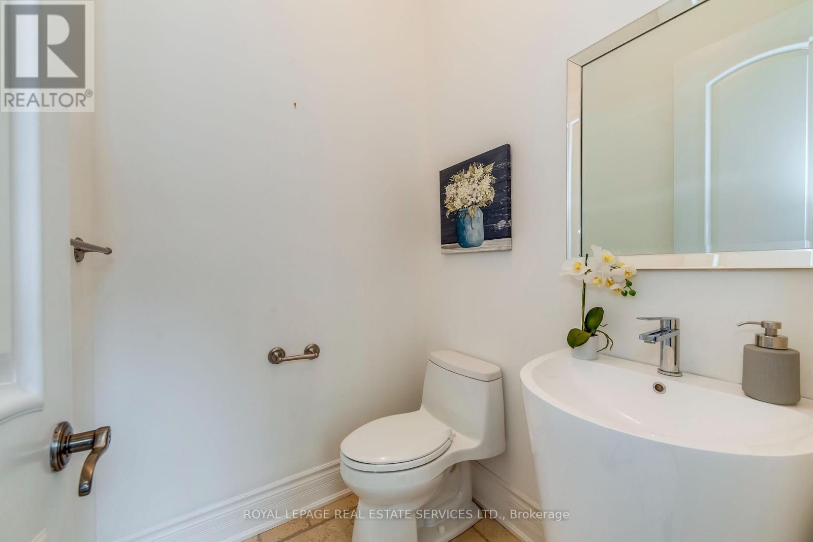 












3341 LAKESHORE ROAD

,
Burlington,




Ontario
L7N1B1

