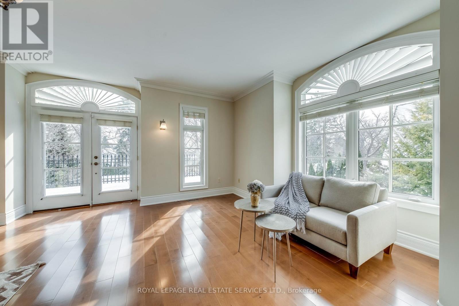 












3341 LAKESHORE ROAD

,
Burlington,




Ontario
L7N1B1

