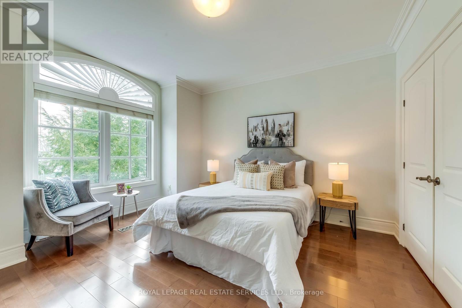 












3341 LAKESHORE ROAD

,
Burlington,




Ontario
L7N1B1

