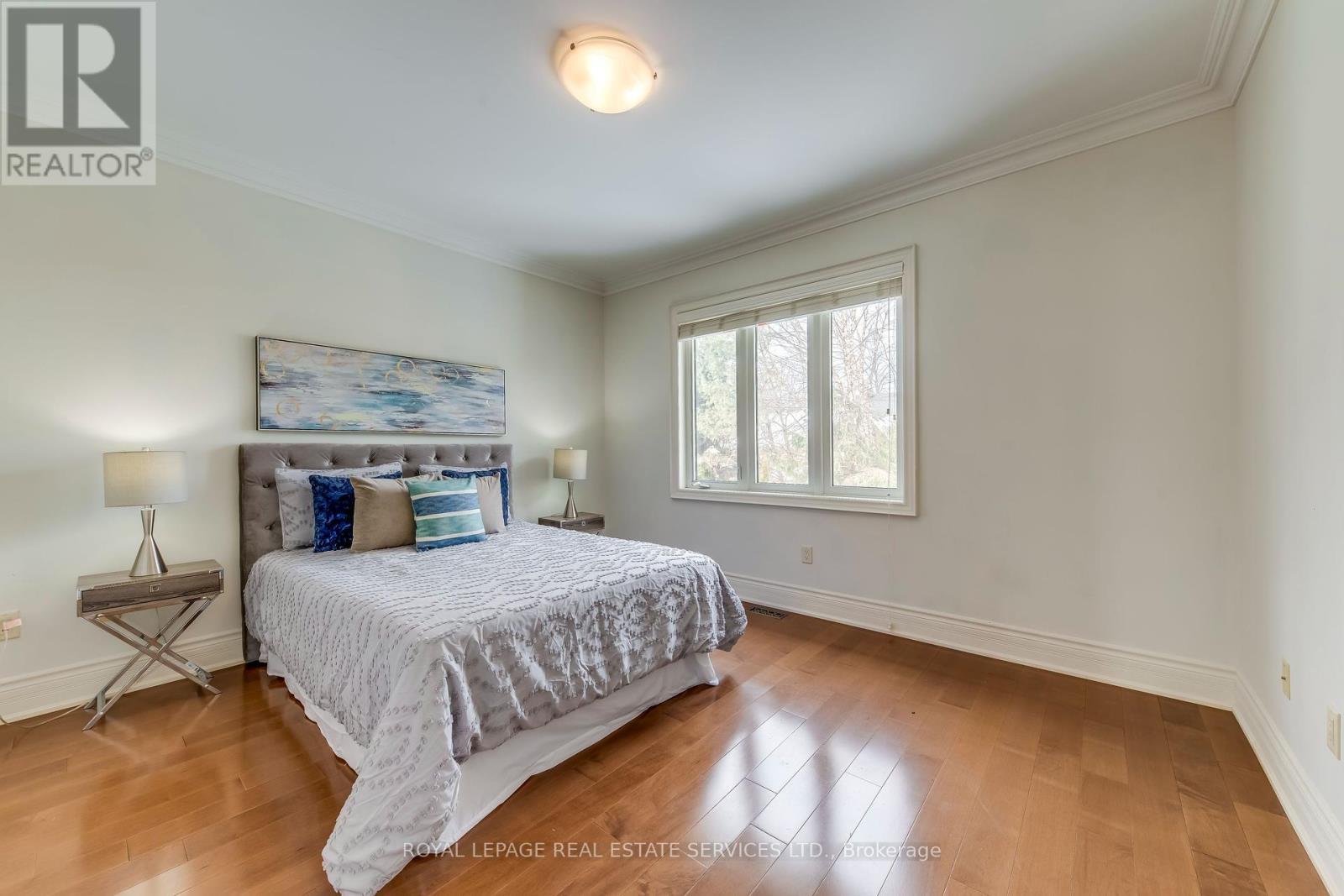












3341 LAKESHORE ROAD

,
Burlington,




Ontario
L7N1B1

