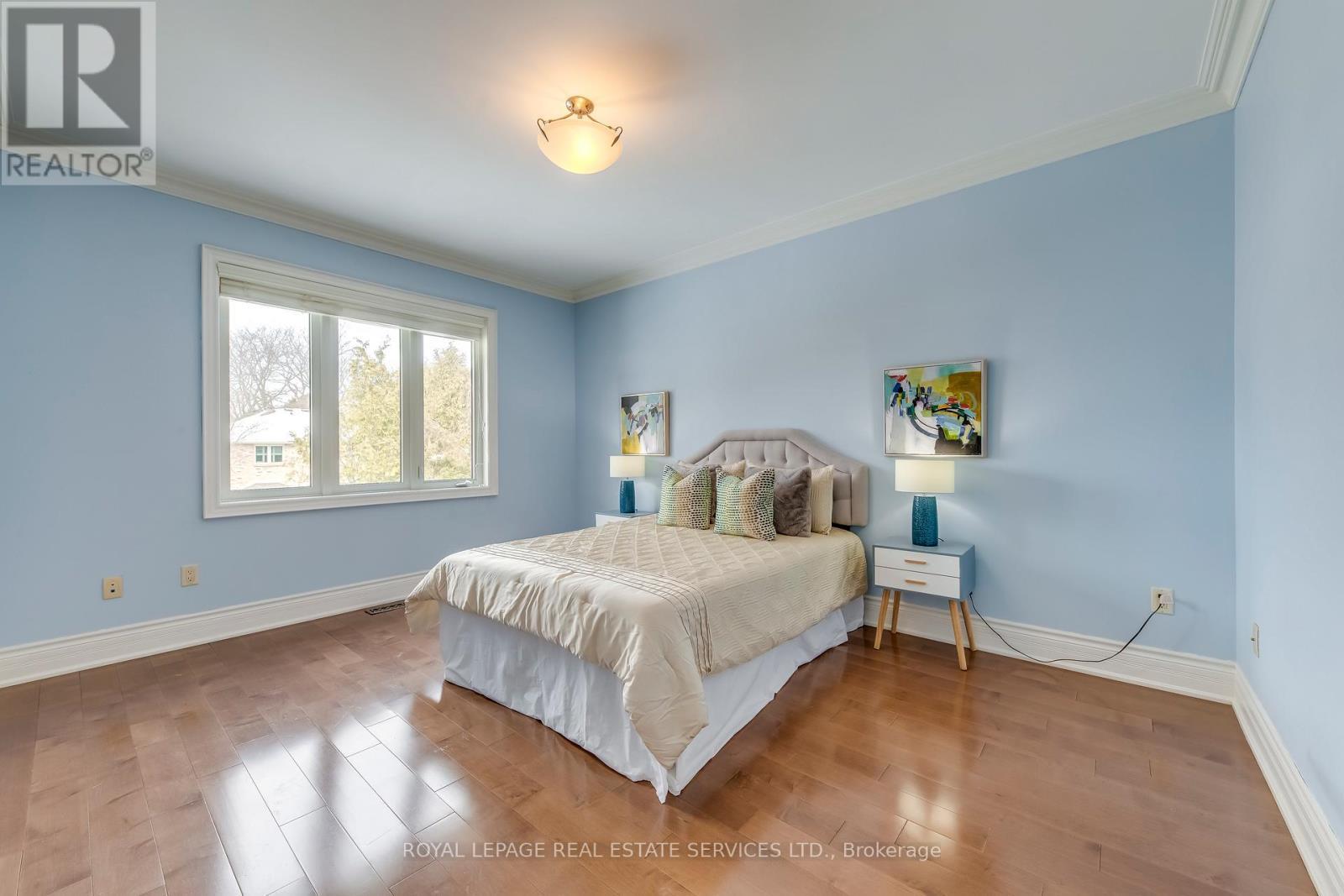 












3341 LAKESHORE ROAD

,
Burlington,




Ontario
L7N1B1


