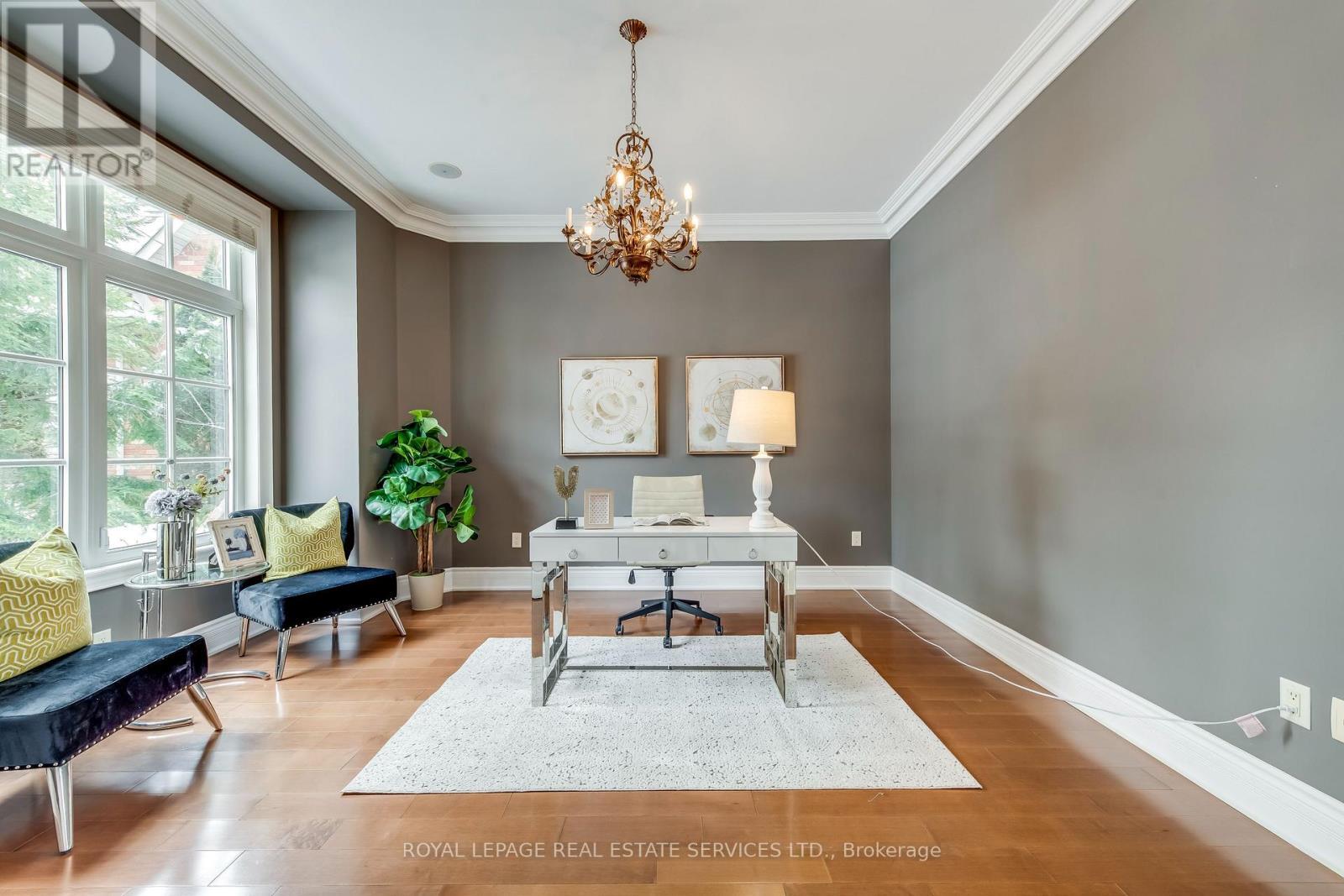 












3341 LAKESHORE ROAD

,
Burlington,




Ontario
L7N1B1

