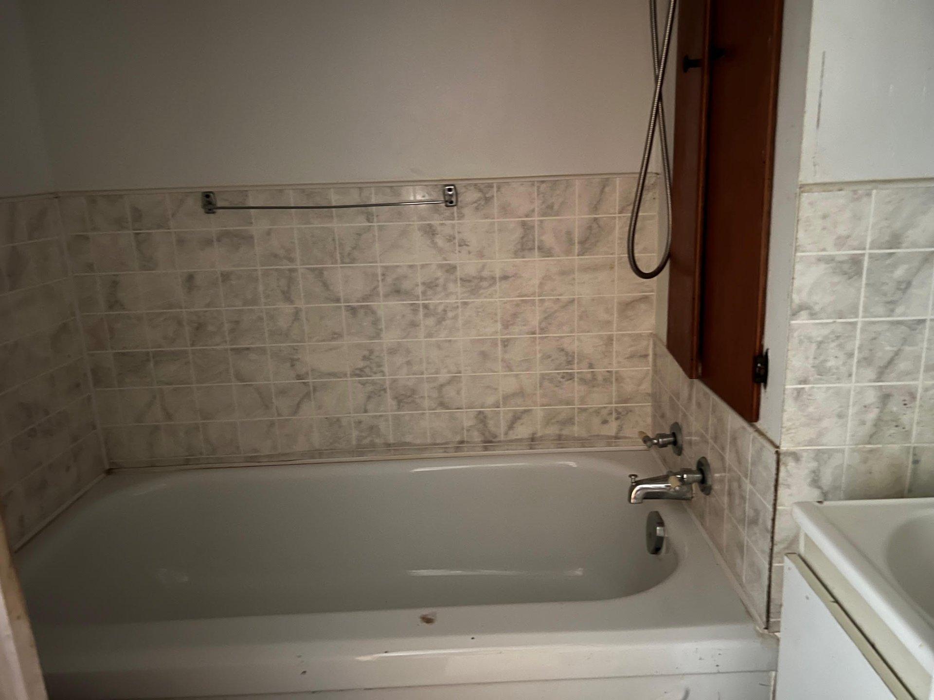 









81

 - 83


Rue Principale

,
Ripon,




QC
J0V1V0

