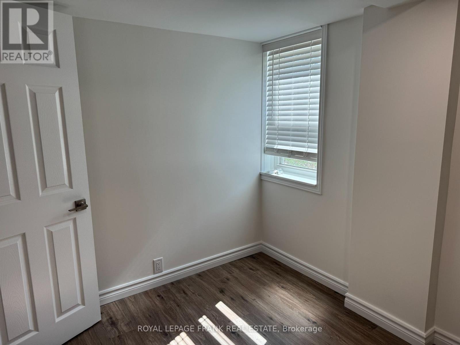 












3 - 909 MASSON STREET

,
Oshawa (Centennial),




Ontario
L1G5B1

