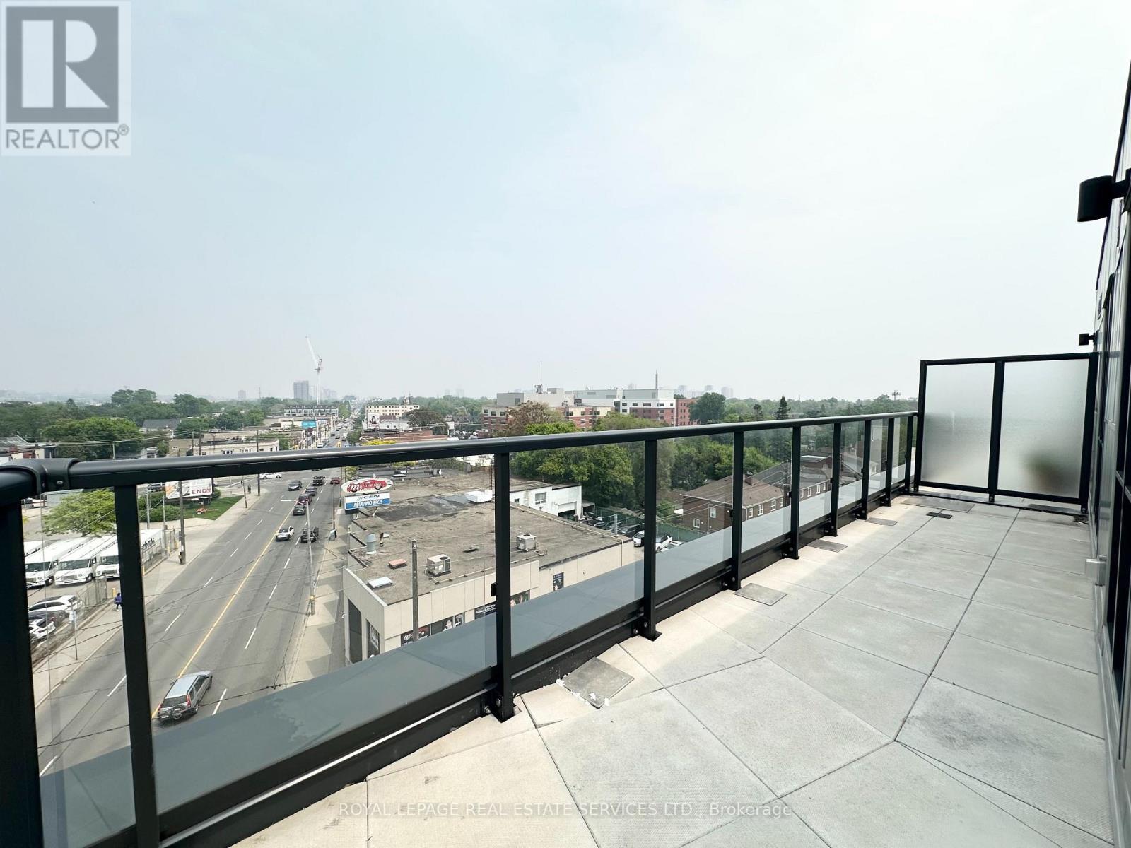 












PH711 - 3385 DUNDAS STREET W

,
Toronto,




Ontario
M6S2S2

