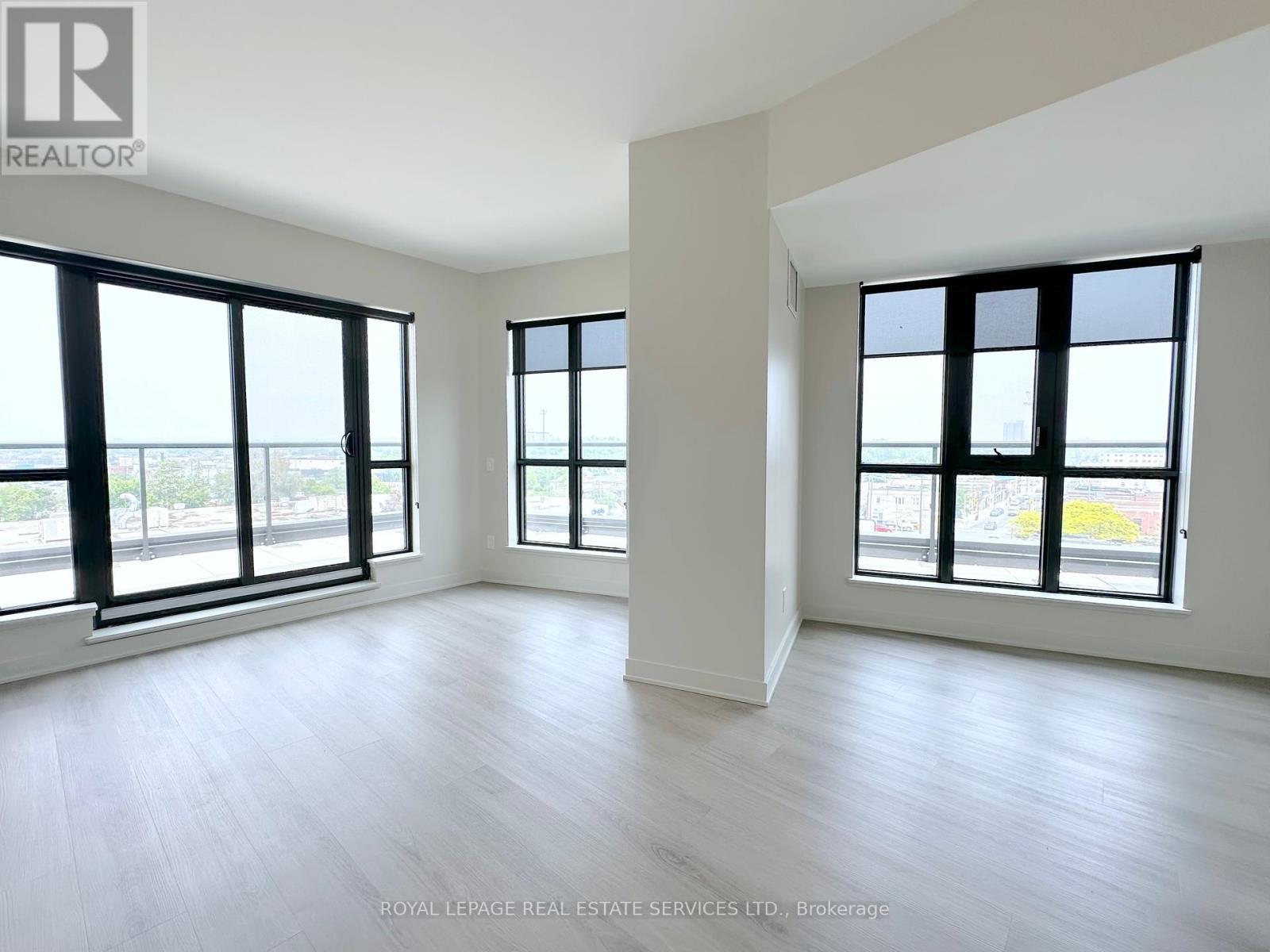 












PH711 - 3385 DUNDAS STREET W

,
Toronto,




Ontario
M6S2S2

