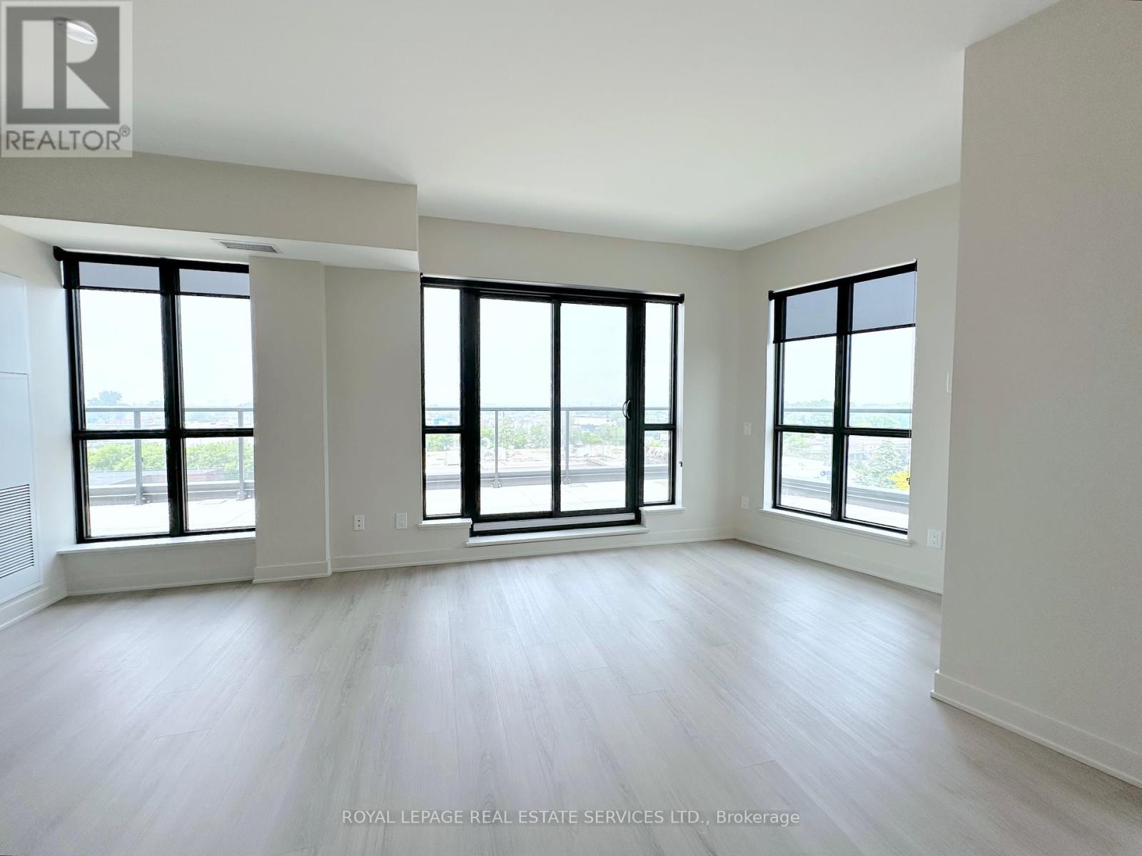 












PH711 - 3385 DUNDAS STREET W

,
Toronto,




Ontario
M6S2S2

