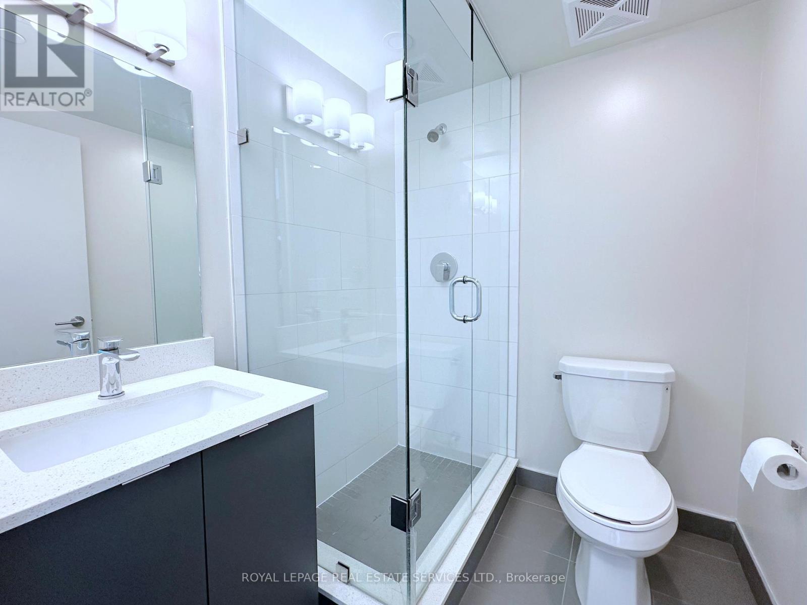 












PH711 - 3385 DUNDAS STREET W

,
Toronto,




Ontario
M6S2S2

