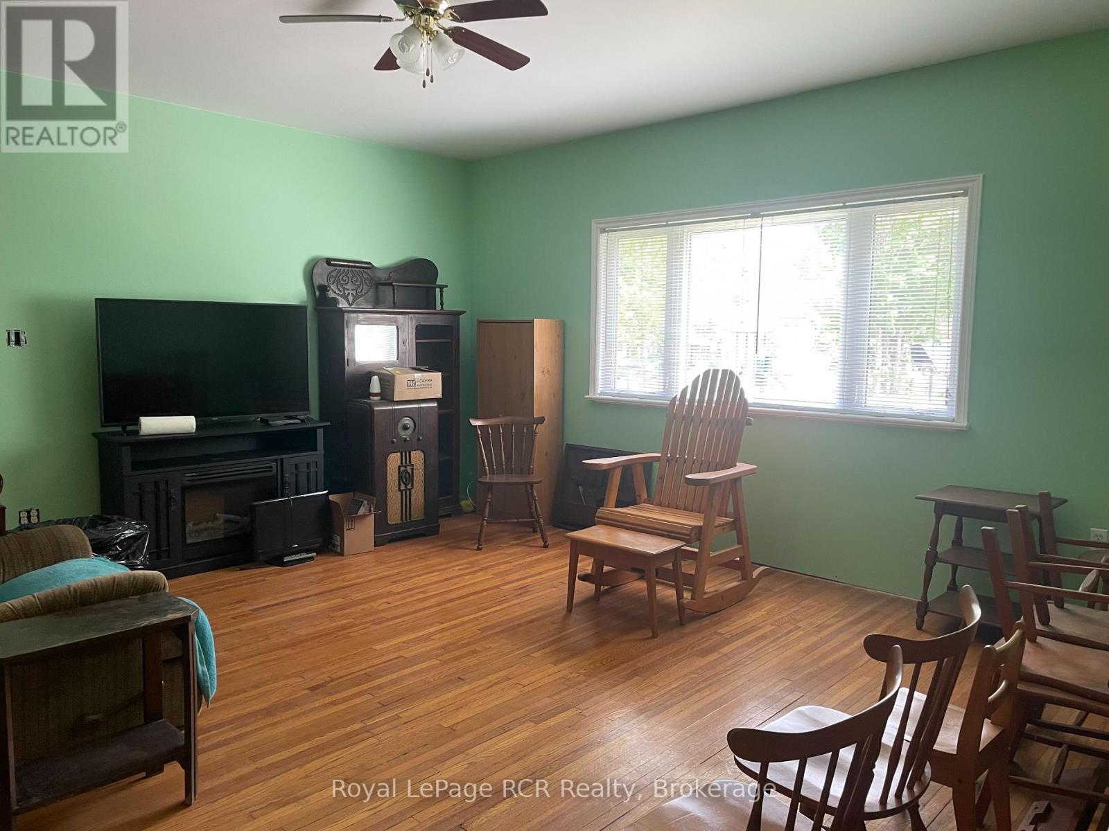 












30 SYDENHAM STREET

,
Grey Highlands,




Ontario
N0C1E0

