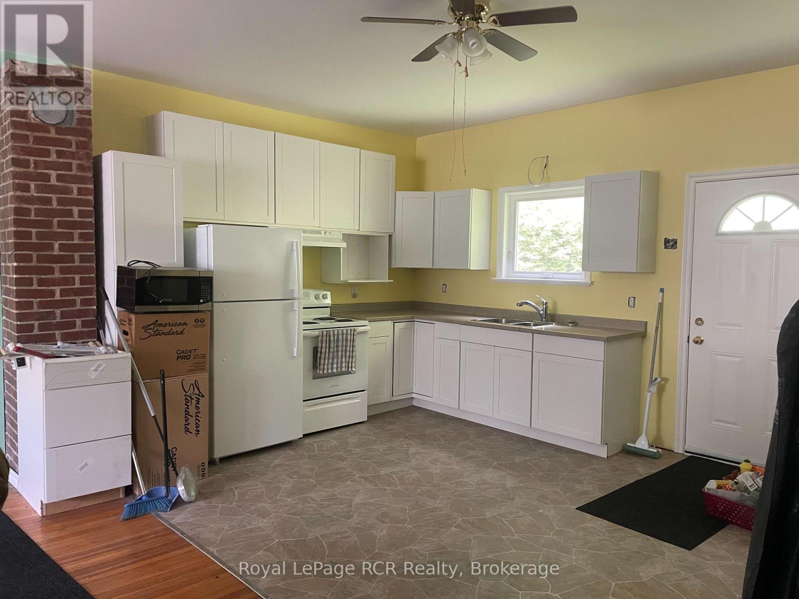 












30 SYDENHAM STREET

,
Grey Highlands,




Ontario
N0C1E0

