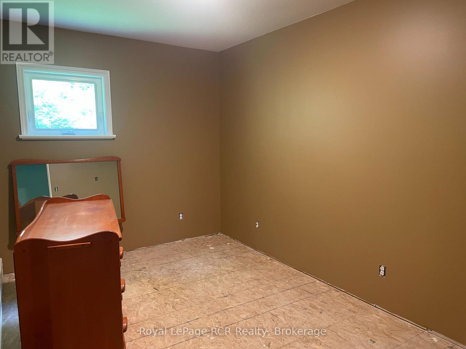 












30 SYDENHAM STREET

,
Grey Highlands,




Ontario
N0C1E0

