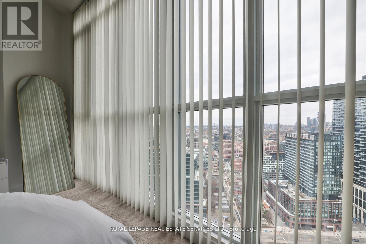 












3902 - 21 ICEBOAT TERRACE

,
Toronto,




Ontario
M5V4A9

