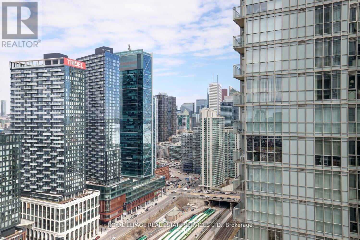 












3902 - 21 ICEBOAT TERRACE

,
Toronto,




Ontario
M5V4A9

