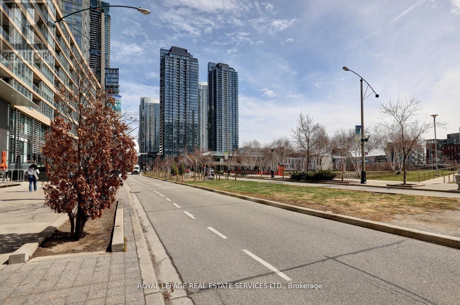 












3902 - 21 ICEBOAT TERRACE

,
Toronto,




Ontario
M5V4A9

