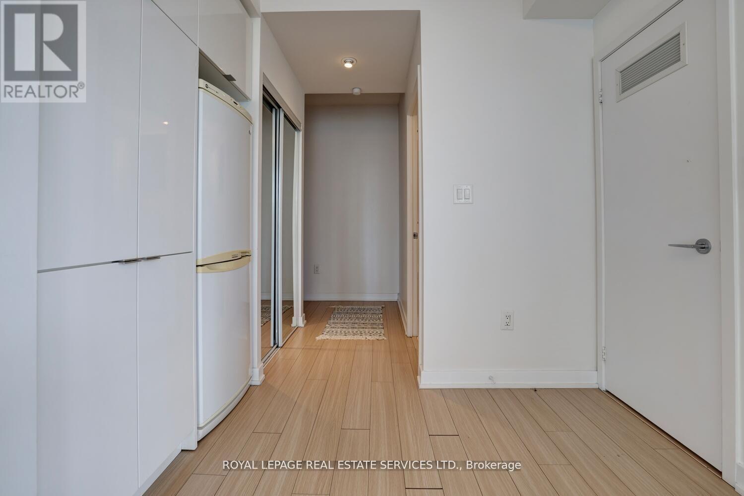 












3902 - 21 ICEBOAT TERRACE

,
Toronto,




Ontario
M5V4A9

