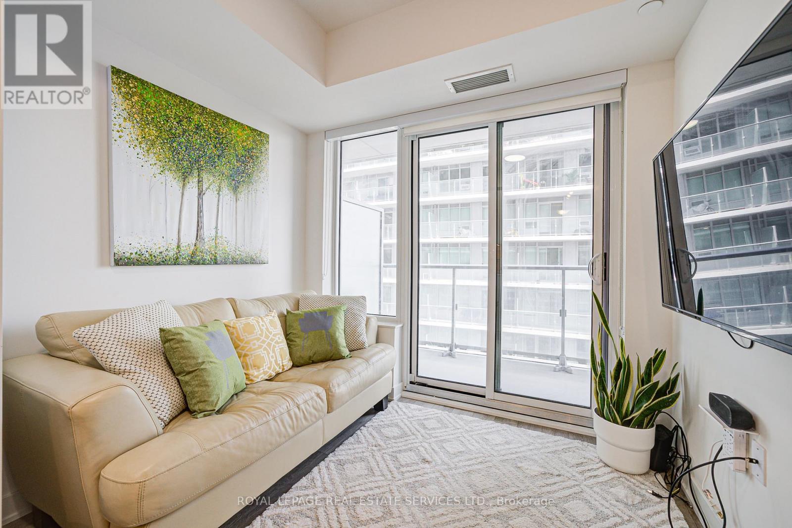 












3202 - 195 REDPATH AVENUE

,
Toronto,




Ontario
M4P0E4

