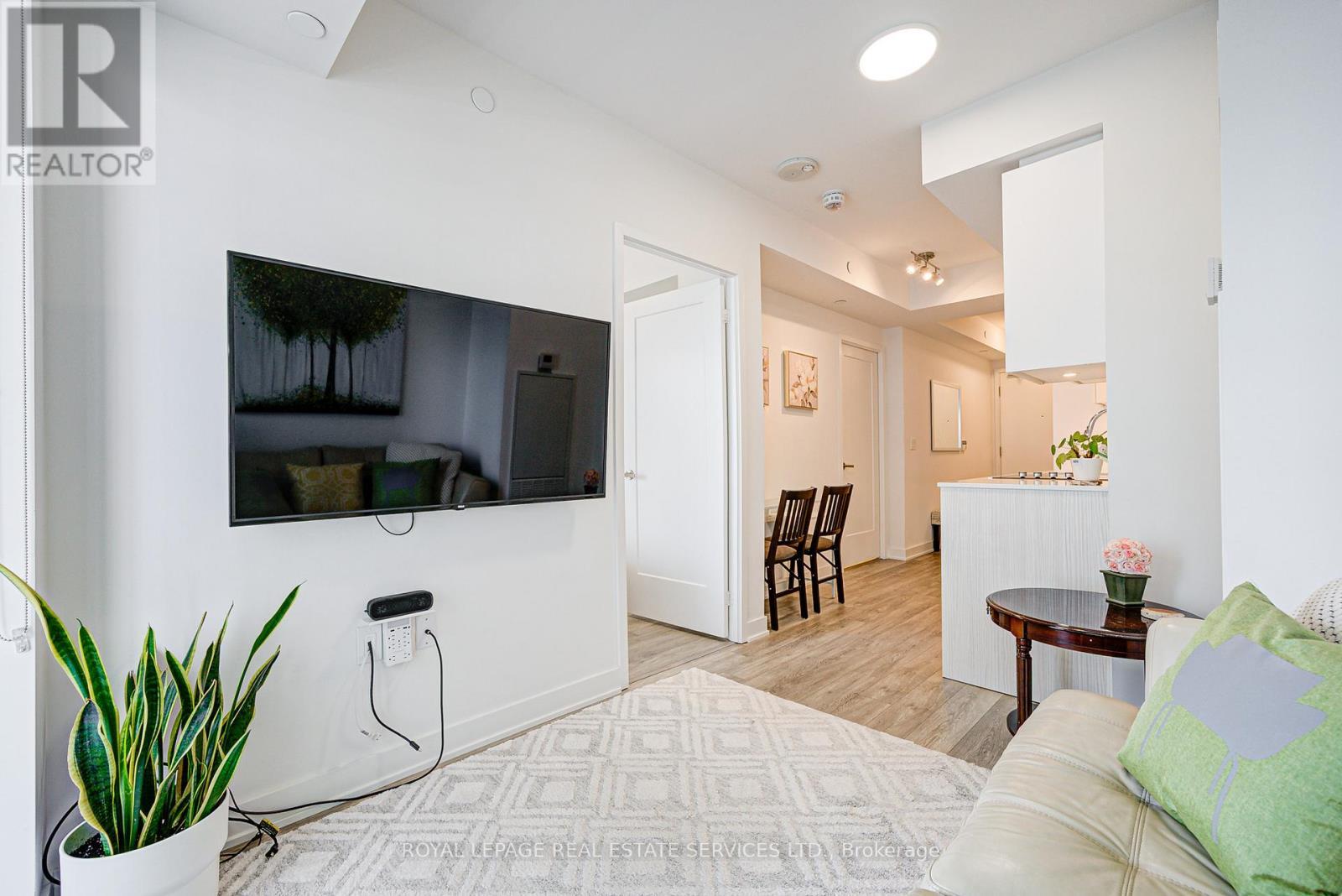 












3202 - 195 REDPATH AVENUE

,
Toronto,




Ontario
M4P0E4

