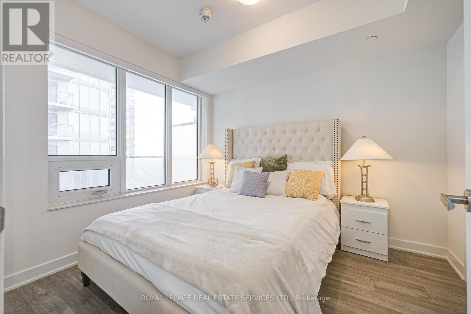 












3202 - 195 REDPATH AVENUE

,
Toronto,




Ontario
M4P0E4

