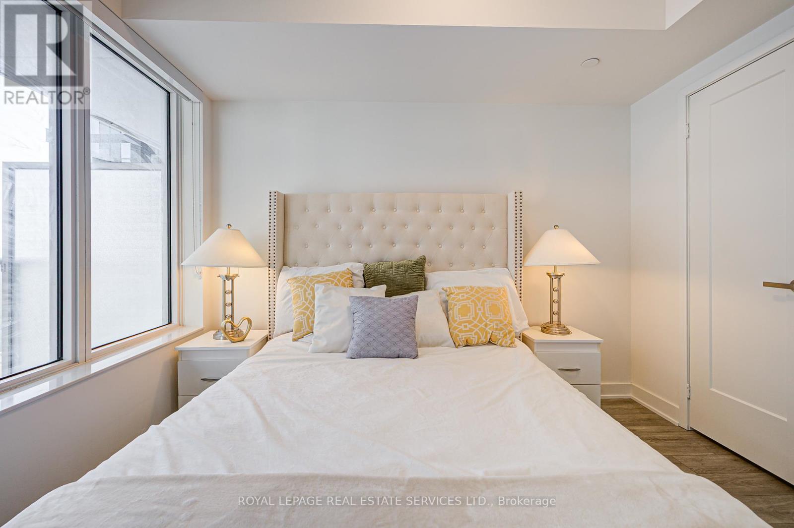 












3202 - 195 REDPATH AVENUE

,
Toronto,




Ontario
M4P0E4

