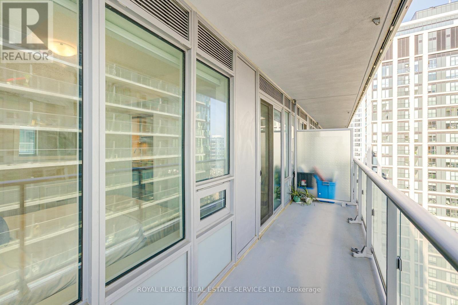 












3202 - 195 REDPATH AVENUE

,
Toronto,




Ontario
M4P0E4

