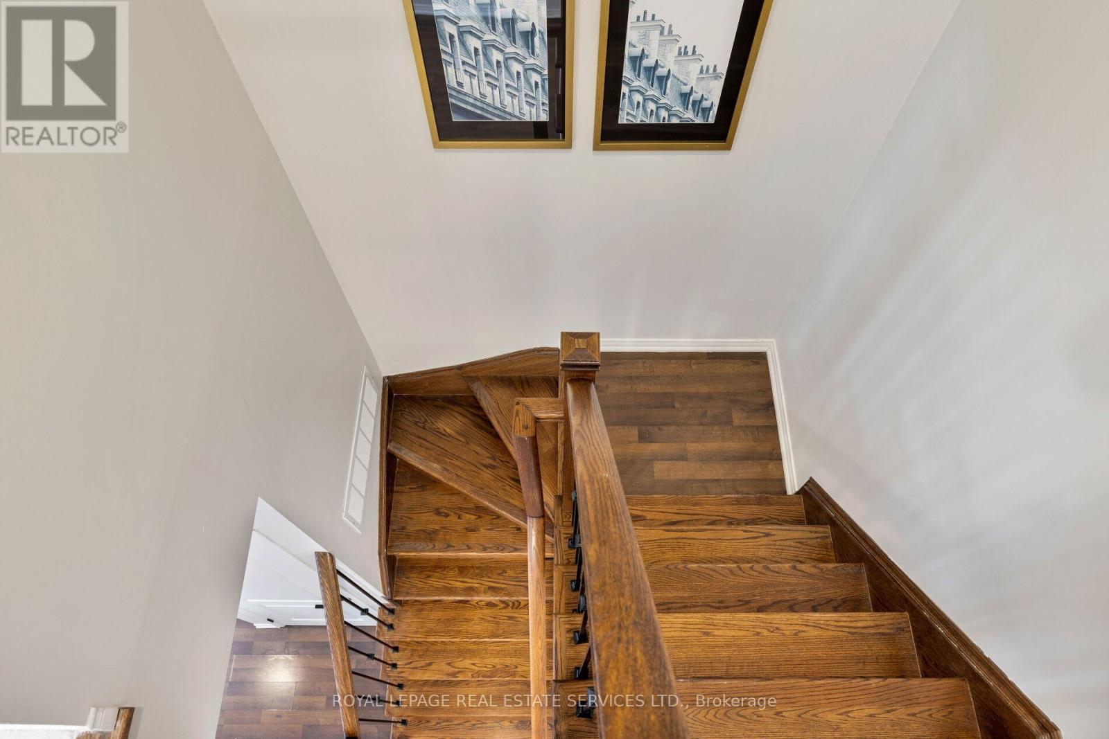 












10 - 15 HAYS BOULEVARD

,
Oakville,




Ontario
L6H0H8

