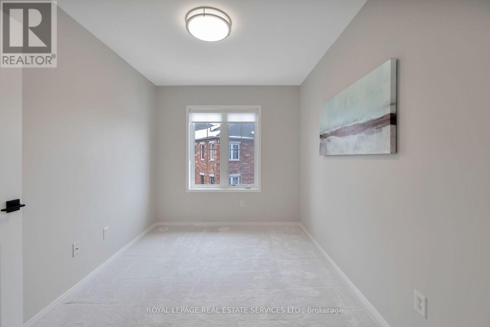 












10 - 15 HAYS BOULEVARD

,
Oakville,




Ontario
L6H0H8

