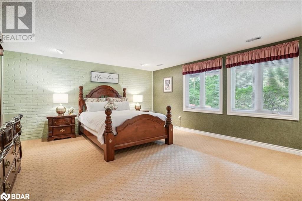 












5590 STEELES Avenue W

,
Milton,




Ontario
L9E0R5

